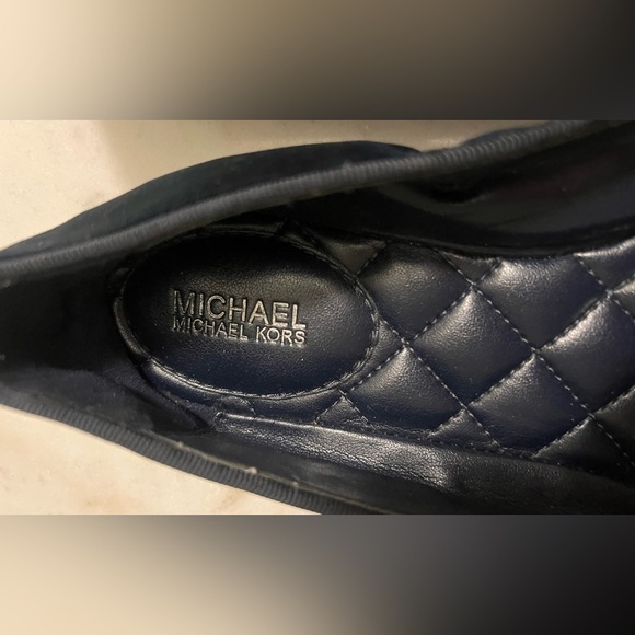 Michael Kors Navy Blue Velvet Leather Ballet Flats Shoes 7.5M US - Picture 2 of 5